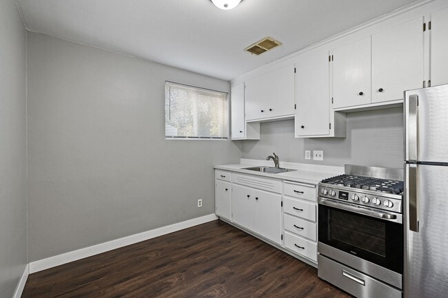 Photo - Spacious 1/BR/1 Bath Available Now! Unit 1