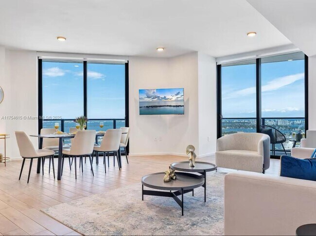 Photo - 398 NE 5th St Unidad 2809