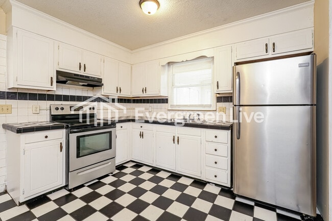 Photo - 118 Peachtree Ln