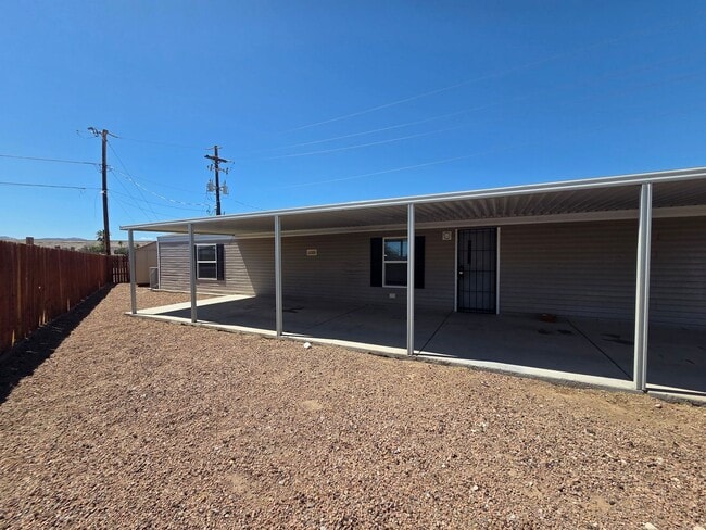 Photo - Cute, Clean & Affordable 3 Bed / 2 Bath Home in Central Bullhead City!