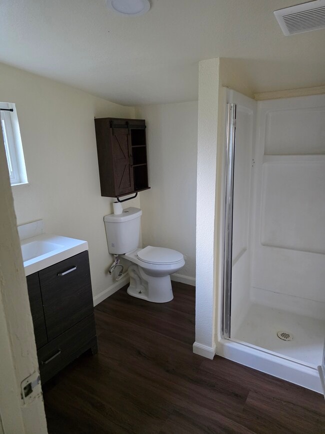 Photo - 1203 Floyd Ave Unit B