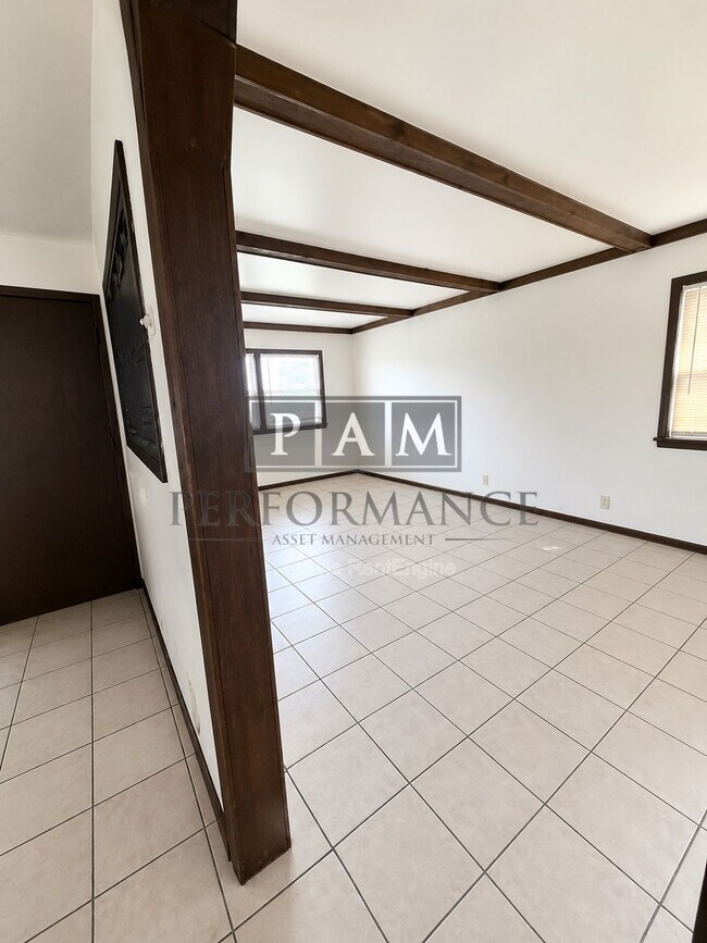 Photo - 6535 N 58th St