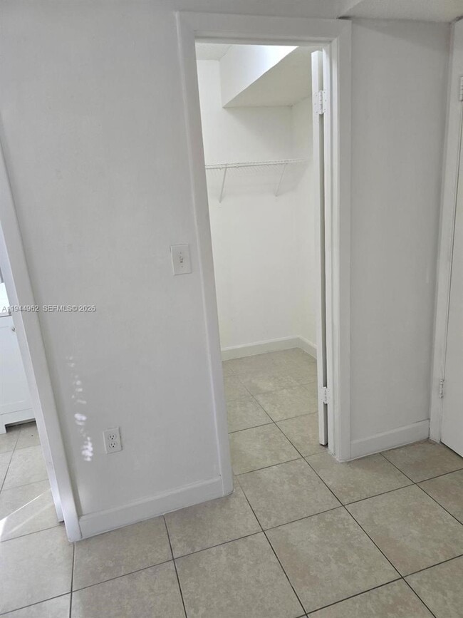 Photo - 2401 Van Buren St Unit 12