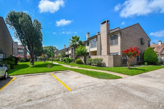 Building Photo - 718 Country Pl Dr Unit H Rental