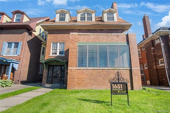 Building Photo - 1651 Atkinson St Unit 3