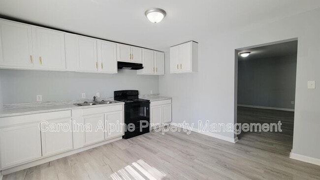 Photo - 215 Foy Ave