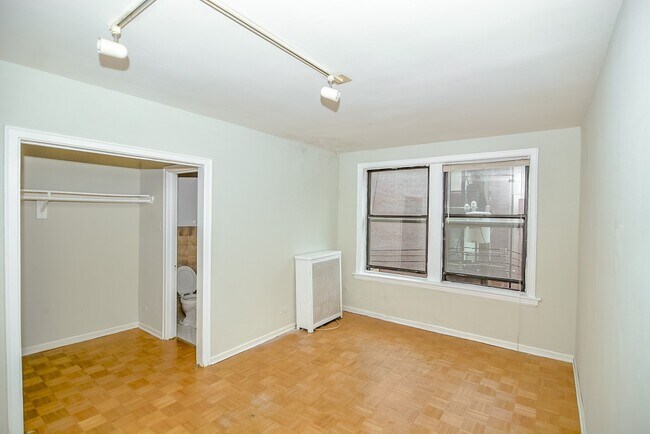 Photo - 629 W Belmont Ave Unit 513