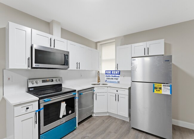 Photo - 1517 W Westmoreland St Unit 1