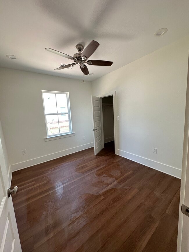 Photo - 462 S 1st St