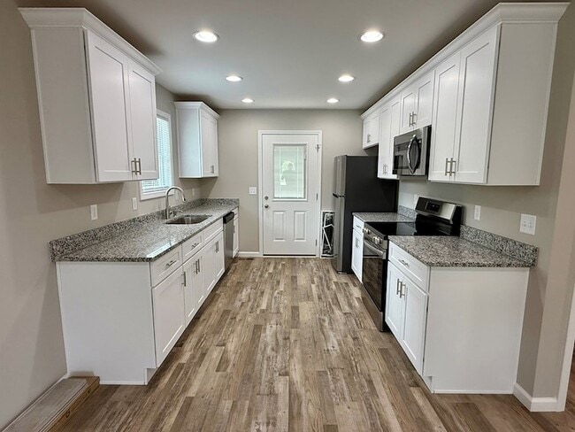 949 Indian Hills Rd