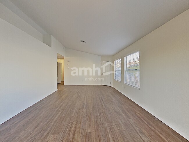 Photo - 1508 Meteorite Cir