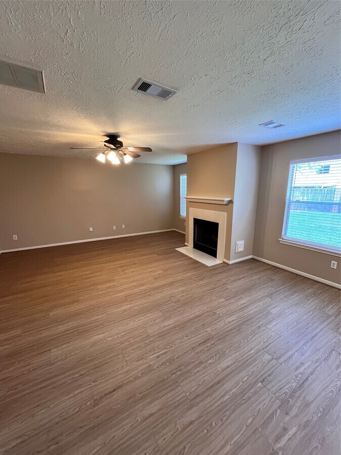 Photo - 16118 Cypress Valley Dr