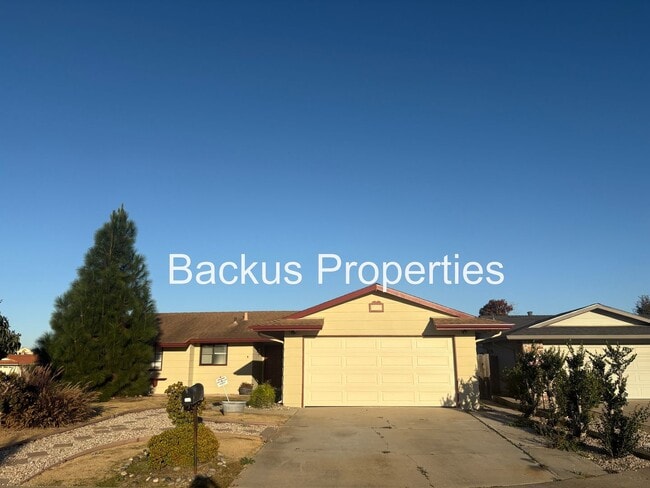 Building Photo - Well maintained three bedroom home in Laurel West