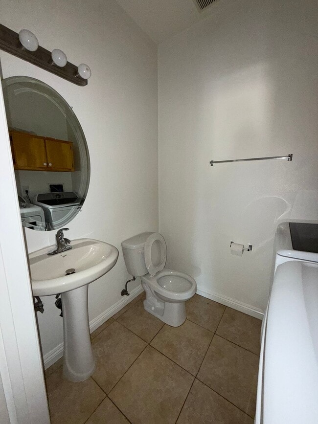 Photo - Very large 2 + 2 1/2 townhouse in Northridge Unit 8813-2