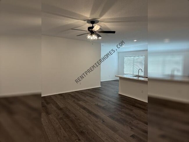 Photo - 122 Powder River Dr