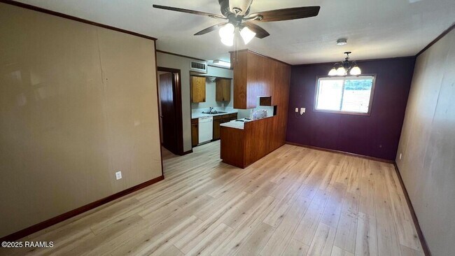 Photo - 715 Harding St Unit 4