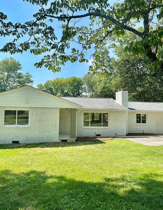 Building Photo - 8017 Hayden Dr NW