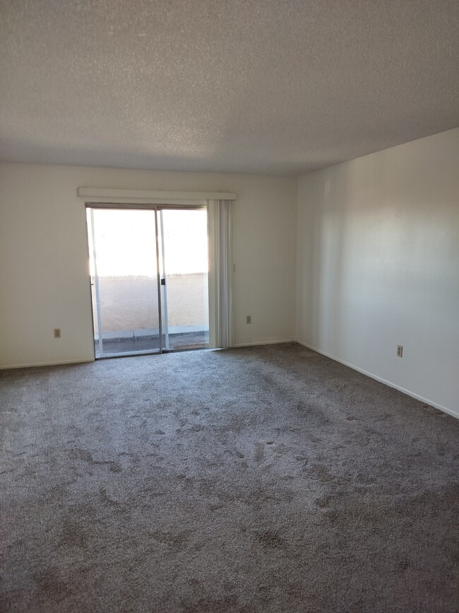 15752 Taft Ln Unit 3