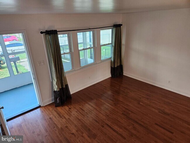 Photo - 803 Jeannette Ave