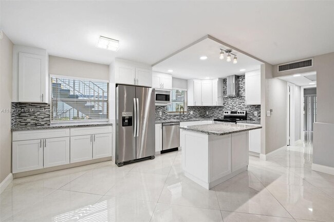 Building Photo - 488 Brittany K Unit 488