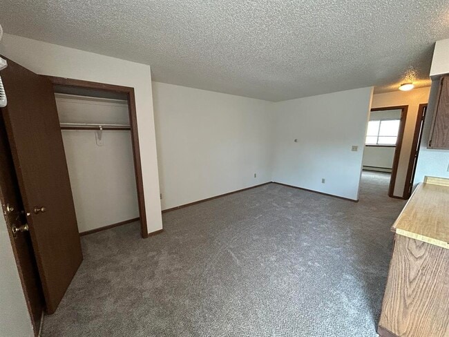 Photo - 430 S Van Buren St