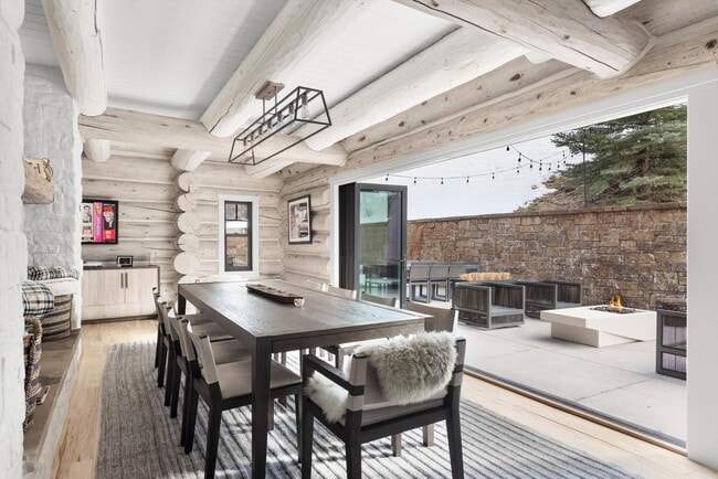 Photo - 1258 Juniper Hill Rd