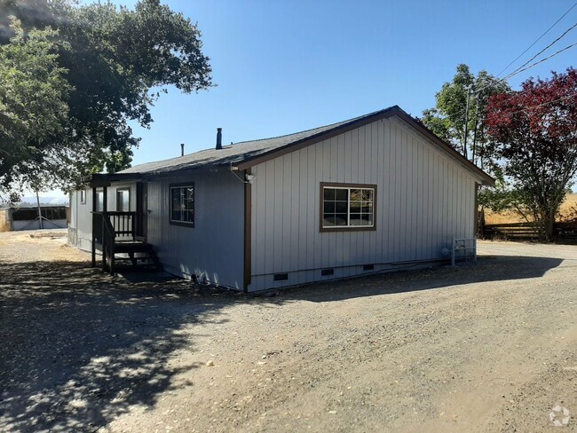 Building Photo - 4305 Petaluma Hill Rd Unit A Rental