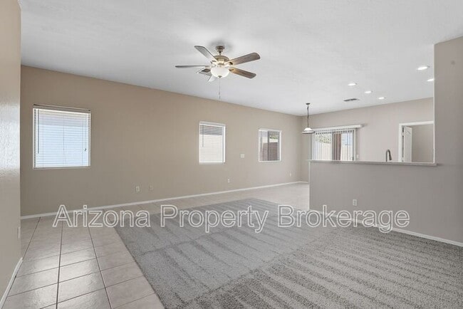 Building Photo - 2219 N 92nd Dl Rental