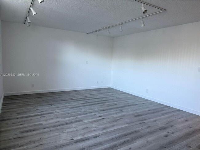 Photo - 20441 NE 30th Ave