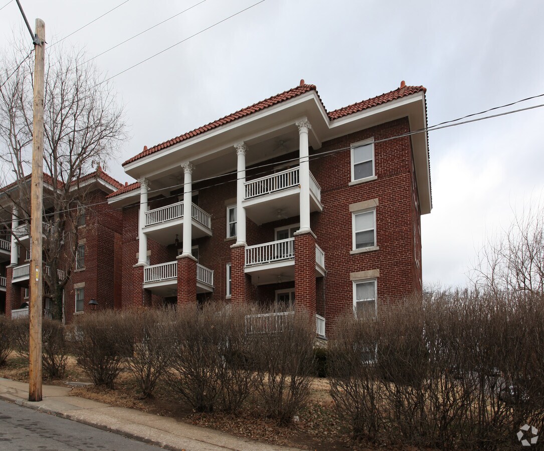 Photo - 1600-1602 W 37th Ave