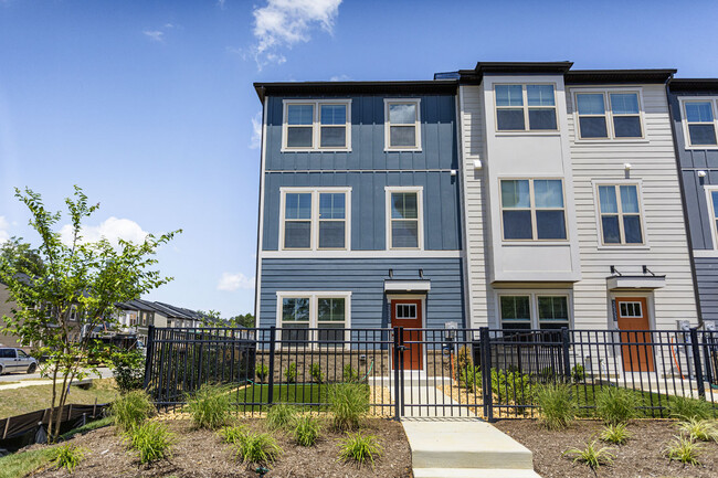 Exterior de piedra solar - Sunstone Grove Townhomes