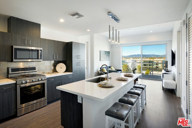 Building Photo - 4140 Glencoe Ave Unit 604