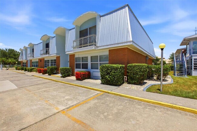 Photo - 22333 Edgewater Dr Unidad C2