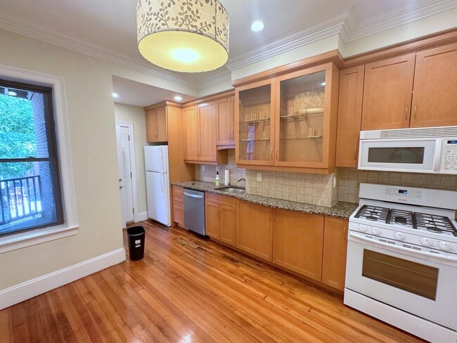 Photo - 268 River St Unit 3