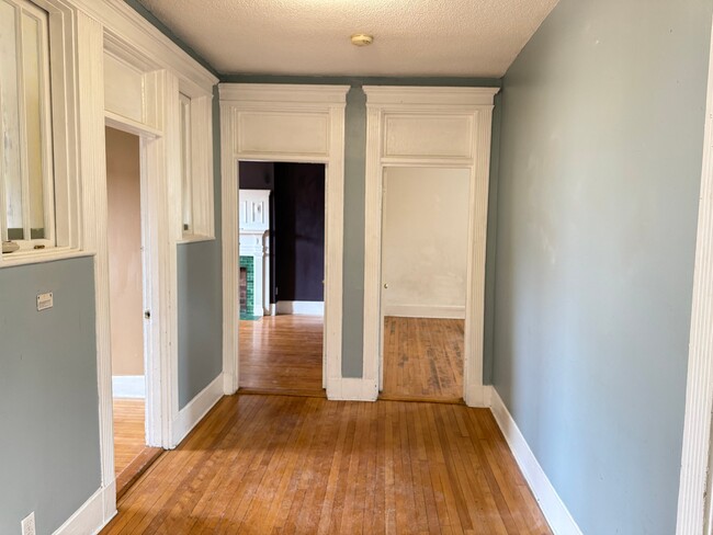 Photo - 30 Glenville Ave Unit 3