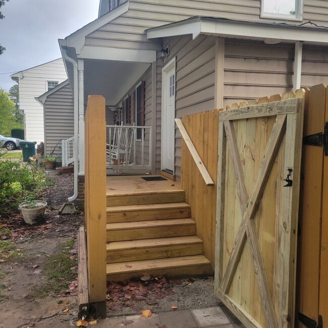 Building Photo - 288 Paulette Dr