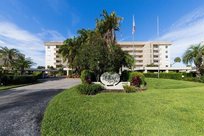 Building Photo - 4325 Gulf of Mexico Dr Unit 408 Rental
