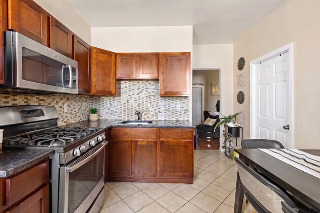 Photo - 804 27th St Unit 2