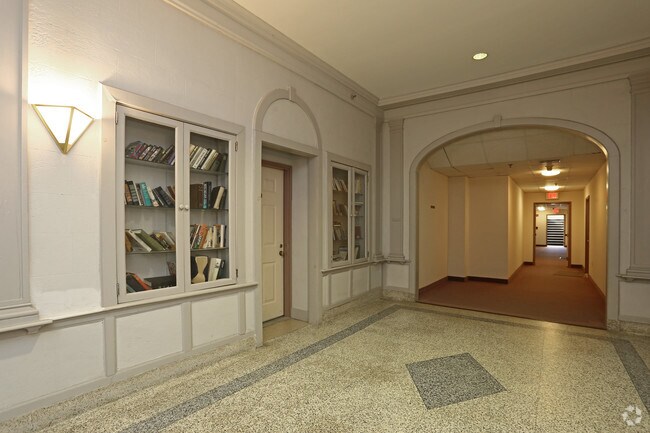 Woodrow Wilson Apartments