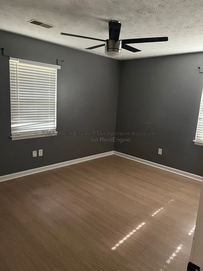 Photo - 121 Hill Pine Trail Unidad A