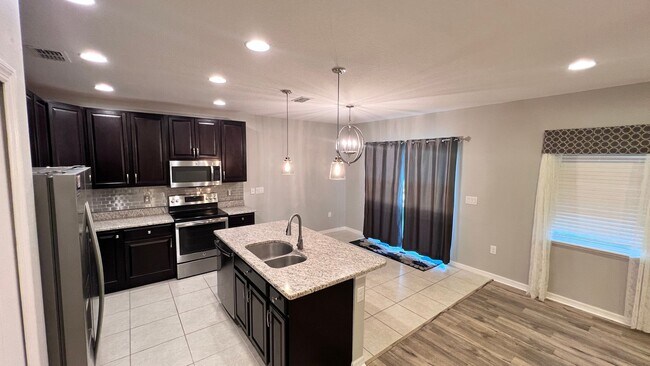 Photo - STUNNING 3 Bedroom/2 Bathroom Home in Titu...