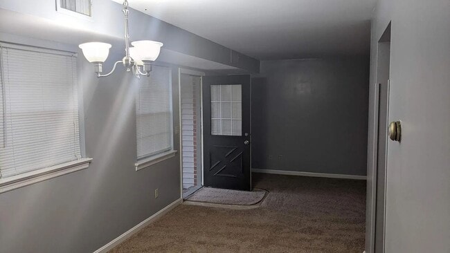 Building Photo - Quiet 1 Bedroom Convenient to Hershey Med and Attractions Unit Apt B