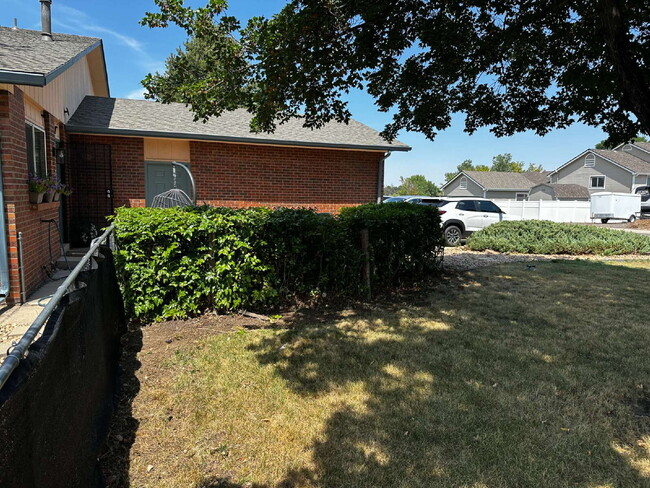 Photo - AVAILABLE NOW!!
Wonderful 3 bed/2 bath hal...