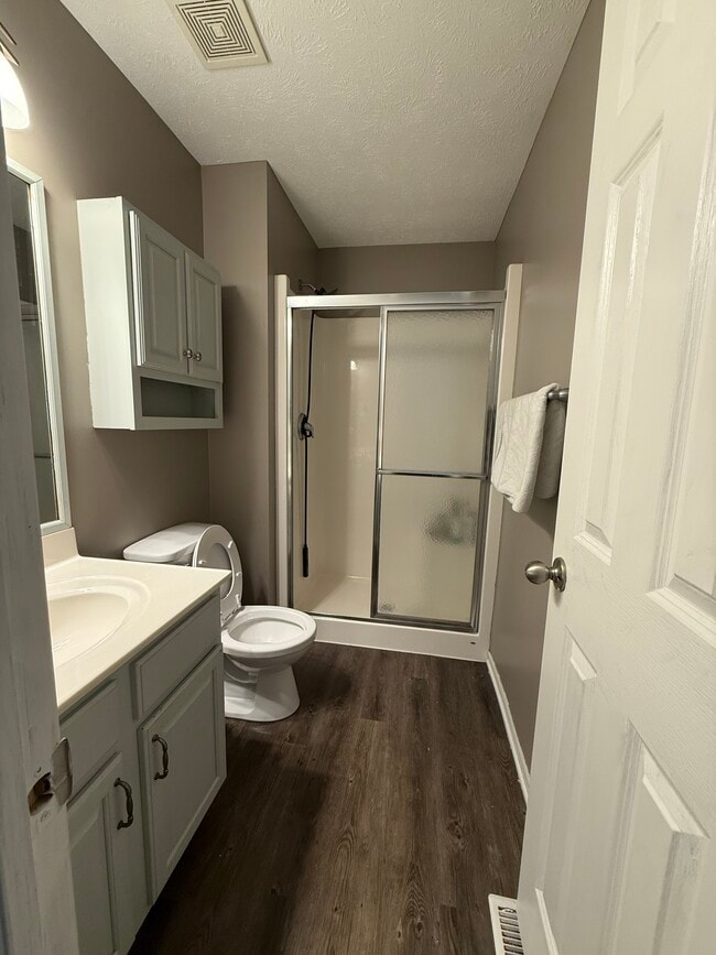 Photo - 10814 Potter St