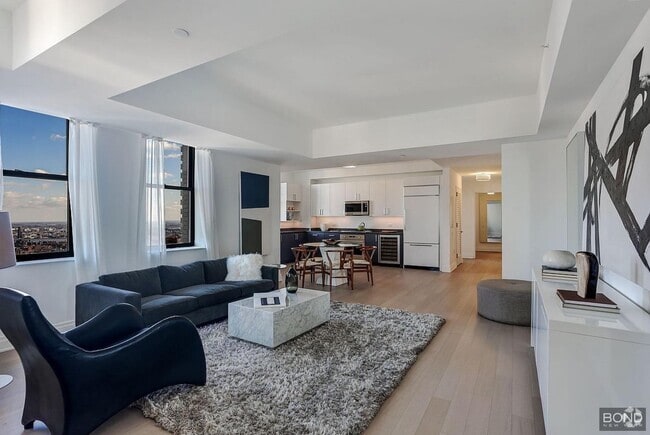 Building Photo - 70 Pine St Unit PH5801 Rental