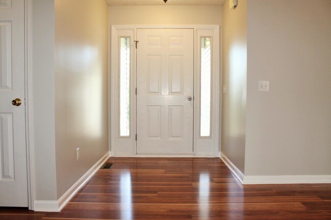 Photo - 289 Firetree Ln