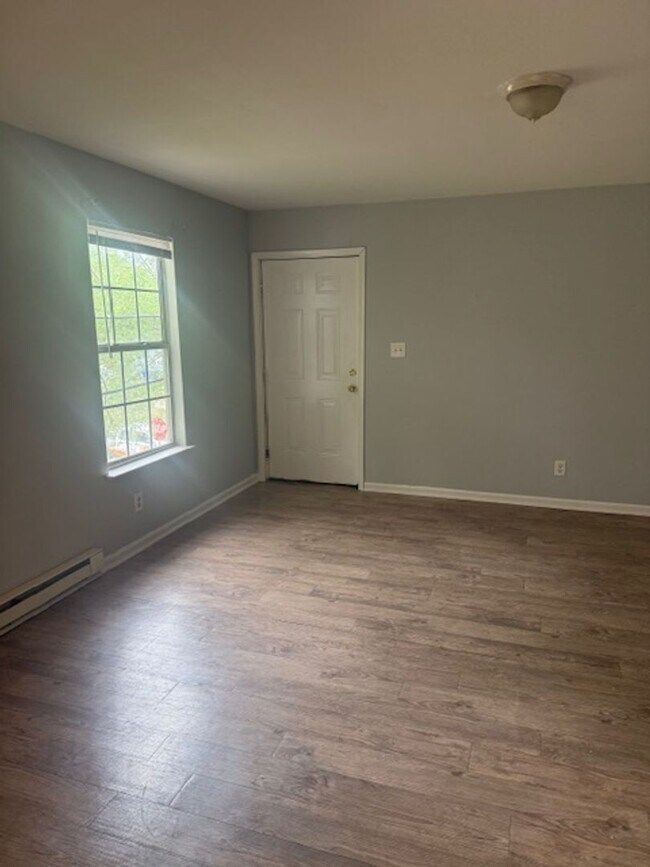 Photo - Three Bedroom Apartment in Norfolk Unit D