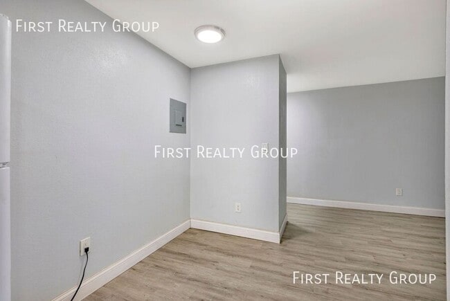 Photo - 5600 N Main St Unidad #104