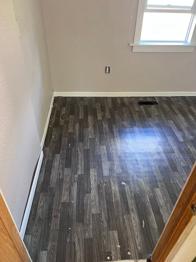 Photo - 1556 N Taylor Ave