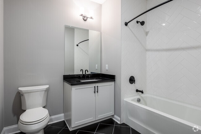 1BR 1BA 832SF - Kristal Falls